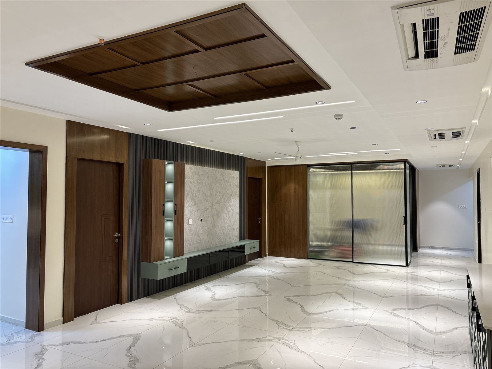 Apple Interiors Premium Home Decor Showcase